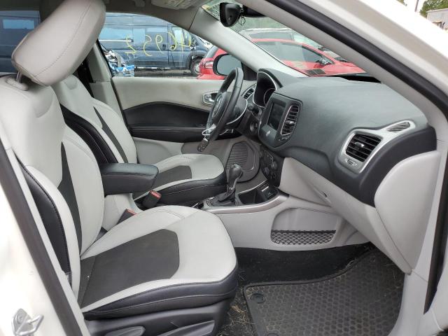 Photo 5 from auction – 2017 JEEP COMPASS LA with VIN 3C4NJCBB2HT643077