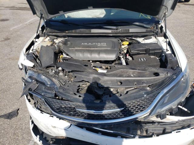 Photo 7 from auction – 2015 CHRYSLER 200 LIMITE with VIN 1C3CCCAB4FN697646