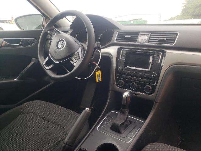 Photo 9 from auction – 2017 VOLKSWAGEN PASSAT S with VIN 1VWAT7A32HC055151