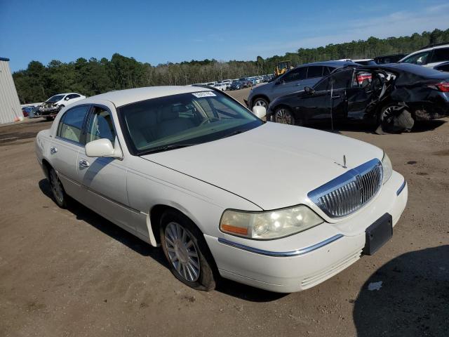 Photo 1 from auction – 2004 LINCOLN TOWN CAR E with VIN 1LNHM81W44Y640627
