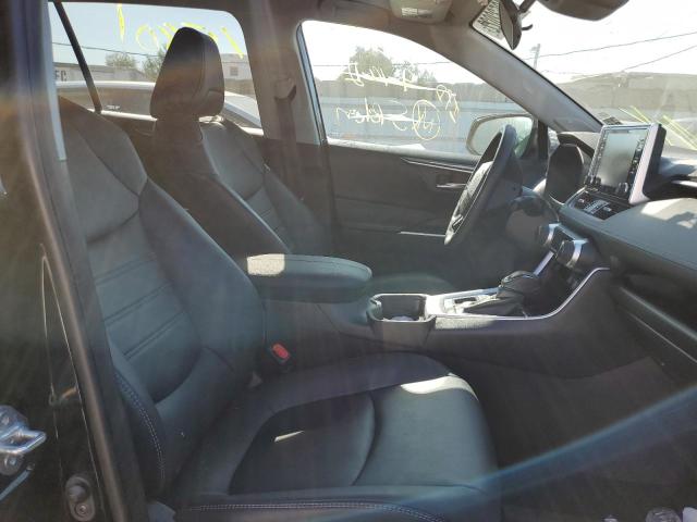 Photo 5 from auction – 2020 TOYOTA RAV4 XLE P with VIN 2T3A1RFV4LC070403