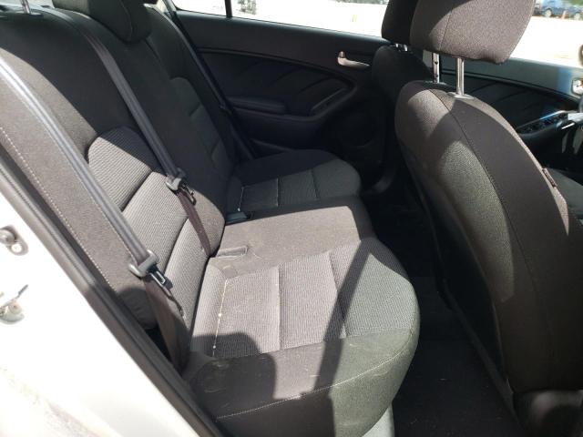 Photo 6 from auction – 2017 KIA FORTE LX with VIN 3KPFK4A75HE036454