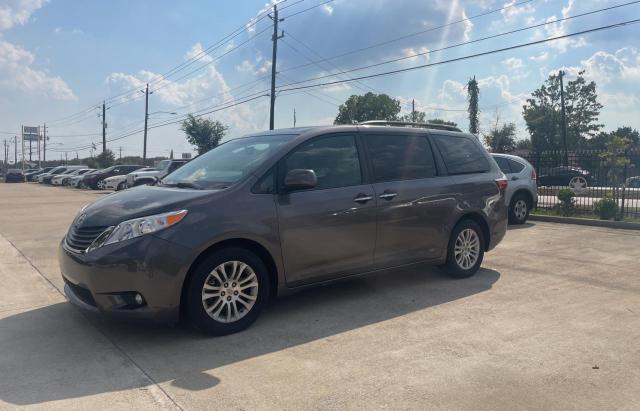 Photo 2 from auction – 2016 TOYOTA SIENNA XLE with VIN 5TDYK3DC7GS729848
