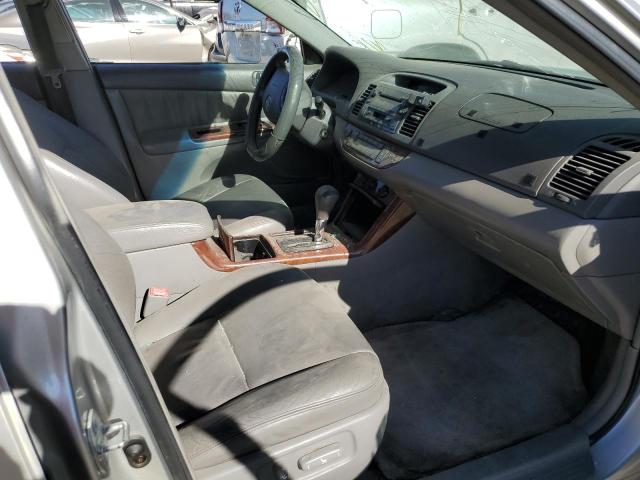 Photo 5 from auction – 2005 TOYOTA CAMRY LE with VIN 4T1BF30K05U610177