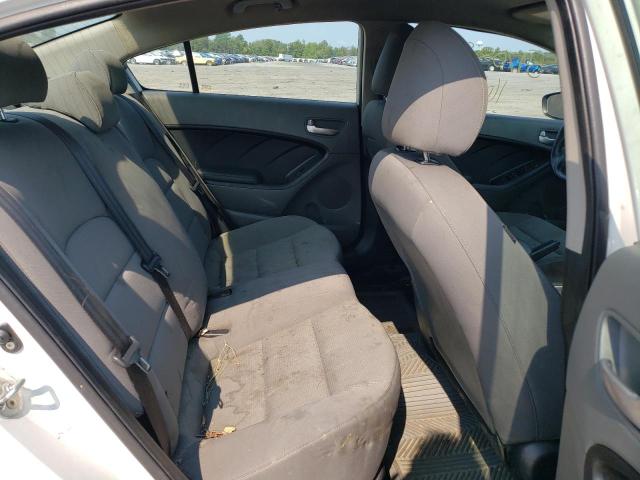 Photo 6 from auction – 2017 KIA FORTE LX with VIN 3KPFK4A79HE068355