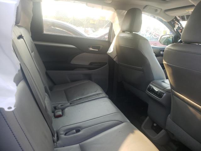 Photo 6 from auction – 2016 TOYOTA HIGHLANDER with VIN 5TDJKRFH3GS268578