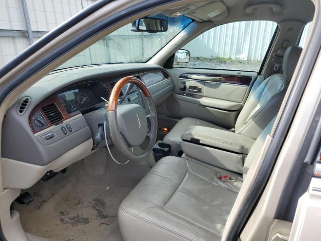 Photo 5 from auction – 2010 LINCOLN TOWN CAR S with VIN 2LNBL8CV3AX619079