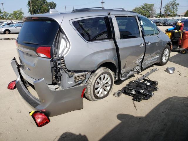 Photo 4 from auction – 2017 CHRYSLER PACIFICA T with VIN 2C4RC1BG9HR642118