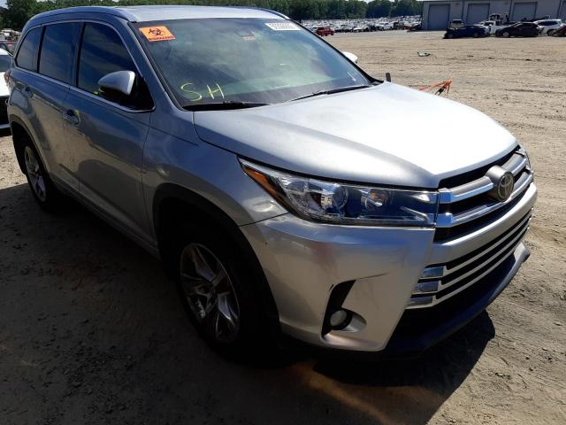 TOYOTA HIGHLANDER 2017 مع رقم تعريف المركبة 5TDYZRFH9HS225438 - صورة من المزاد