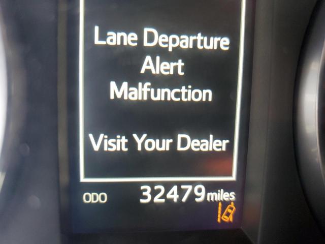 Photo 8 from auction – 2018 TOYOTA HIGHLANDER with VIN 5TDBZRFH8JS802147