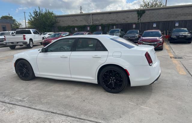 Photo 3 from auction – 2018 CHRYSLER 300 S with VIN 2C3CCABG7JH266685