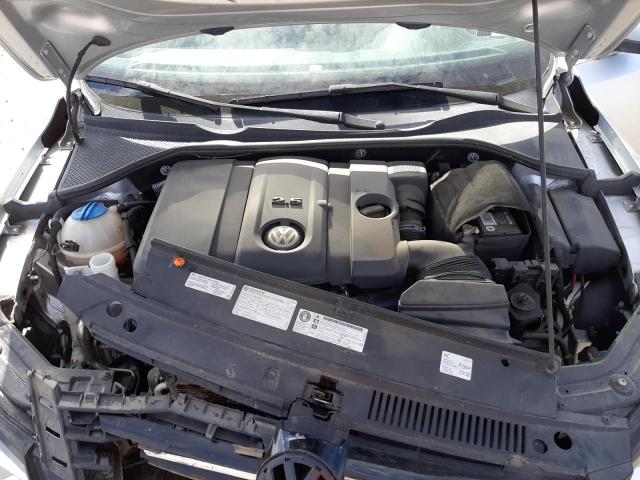 Photo 7 from auction – 2013 VOLKSWAGEN PASSAT SE with VIN 1VWBP7A37DC064334