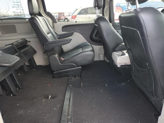 Photo 6 from auction – 2011 CHRYSLER TOWN & COU with VIN 2A4RR8DG1BR634990