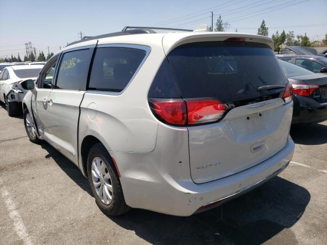 Photo 3 from auction – 2017 CHRYSLER PACIFICA T with VIN 2C4RC1BG8HR590819