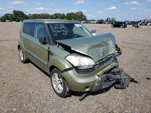 KIA SOUL + 2010 with VIN KNDJT2A2XA7067690 - Photo from auction