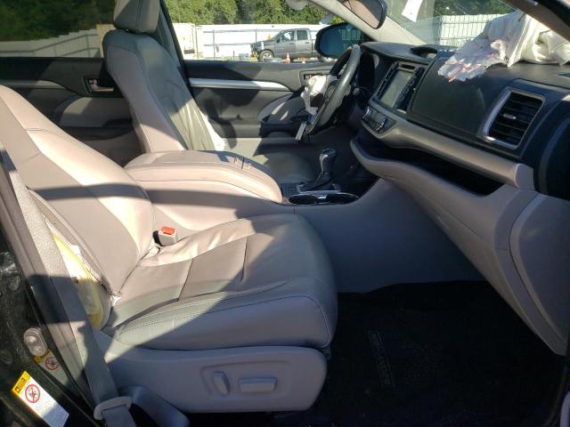 Photo 5 from auction – 2017 TOYOTA HIGHLANDER with VIN 5TDKZRFH6HS207324