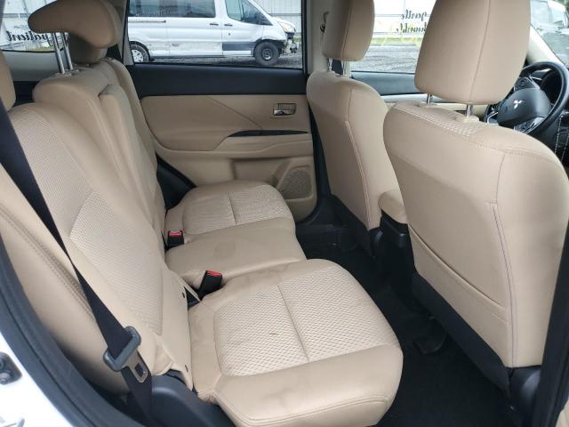 Photo 6 from auction – 2016 MITSUBISHI OUTLANDER with VIN JA4AZ3A30GZ007132