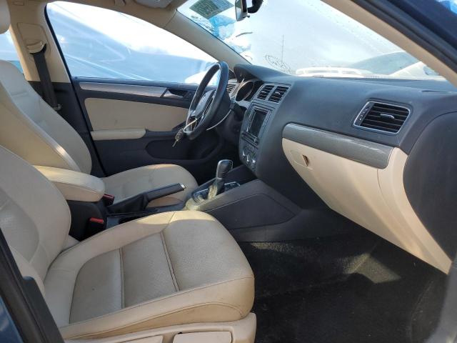 Photo 5 from auction – 2017 VOLKSWAGEN JETTA SE with VIN 3VWDB7AJ6HM293680