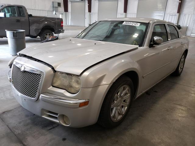 Photo 2 from auction – 2005 CHRYSLER 300C with VIN 2C3JA63H25H577139