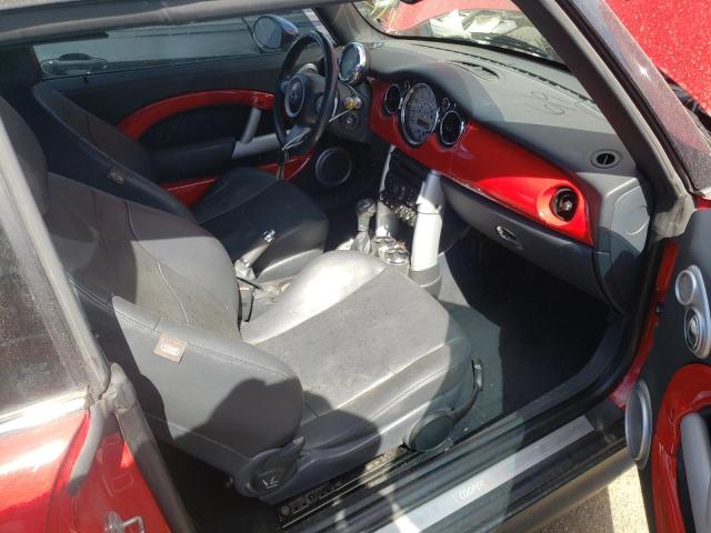 Photo 5 from auction – 2005 MINI COOPER S with VIN WMWRH33425TK55025