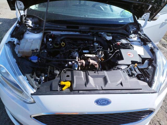 Photo 7 from auction – 2017 FORD FOCUS SE with VIN 1FADP3FE5HL228061