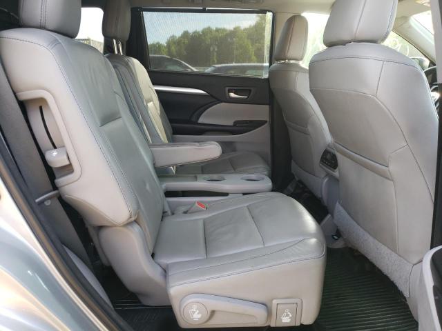 Zdjęcie 6 z aukcji – 2017 TOYOTA HIGHLANDER z VIN 5TDJZRFH9HS443686
