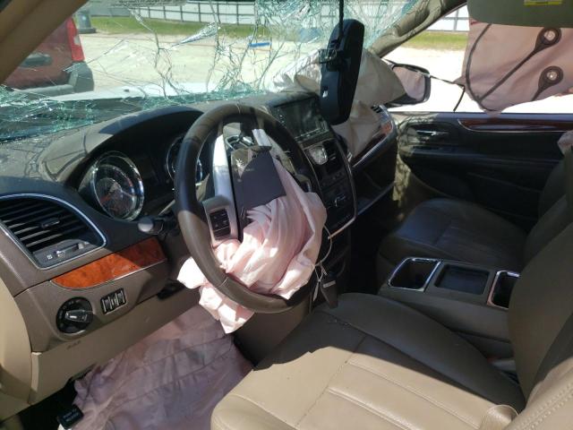 Photo 5 from auction – 2016 CHRYSLER TOWN & COU with VIN 2C4RC1BGXGR245337