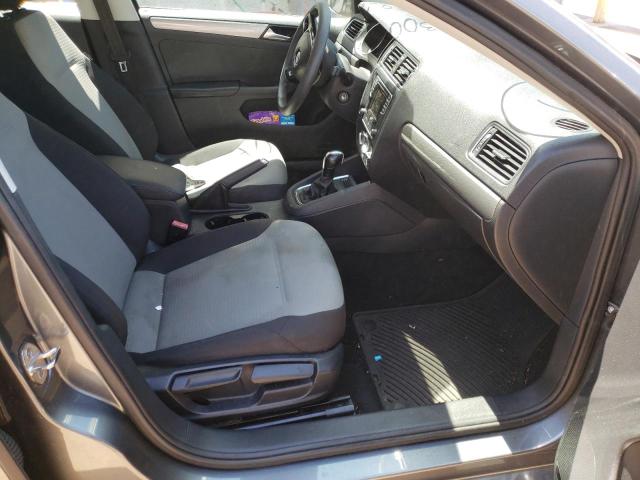 Photo 5 from auction – 2017 VOLKSWAGEN JETTA S with VIN 3VW2B7AJ9HM319339