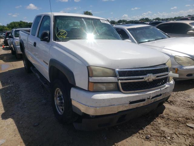 CHEVROLET SILVERADO 2007 with VIN 1GCHC29U87E102784 - Photo from auction