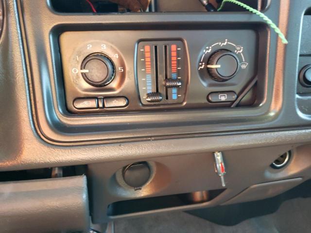 Photo 9 from auction – 2003 CHEVROLET SILVERADO with VIN 2GCEC19V931233000