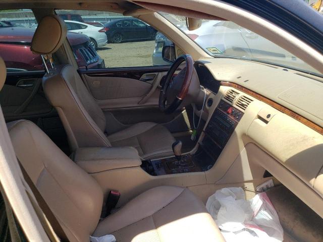 Photo 5 from auction – 2001 MERCEDES-BENZ E 320 with VIN WDBJF65J11B319404