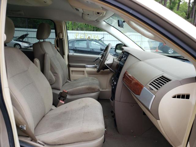 Photo 5 from auction – 2008 CHRYSLER TOWN & COU with VIN 2A8HR54P48R690617
