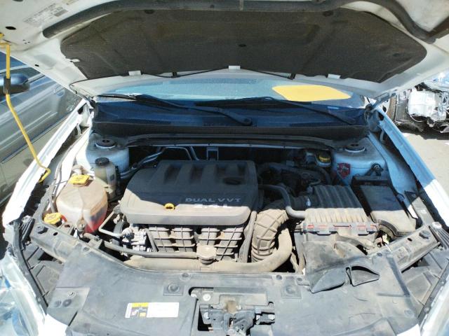 Photo 7 from auction – 2014 CHRYSLER 200 LX with VIN 1C3CCBAB1EN212775