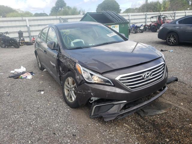 HYUNDAI SONATA SE 2017 with VIN 5NPE24AF4HH485655 - Photo from auction