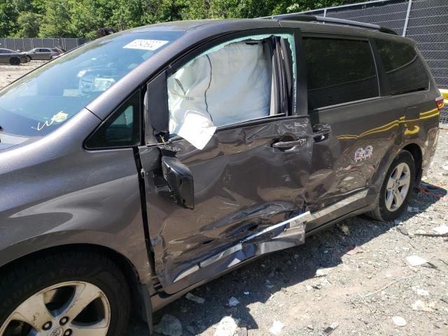 Photo 9 from auction – 2015 TOYOTA SIENNA LE with VIN 5TDKK3DC1FS670123