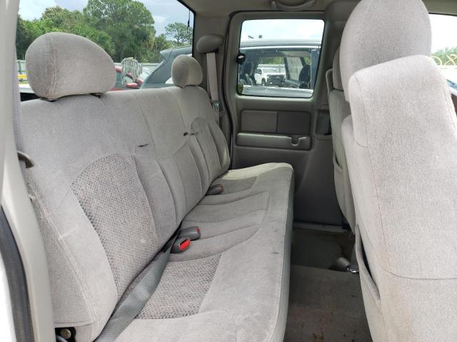 Photo 6 from auction – 2000 CHEVROLET SILVERADO with VIN 1GCEC19T7YZ304417