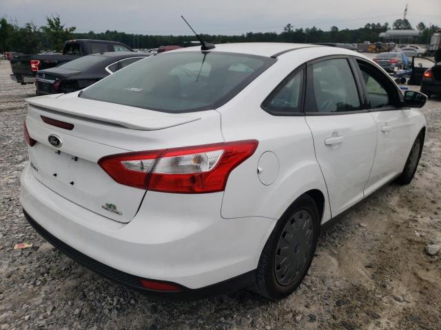 Foto 4 de la subasta – 2014 FORD FOCUS SE con VIN 1FADP3F21EL268459