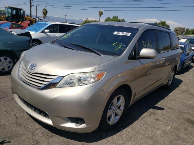 Photo 2 from auction – 2015 TOYOTA SIENNA LE with VIN 5TDKK3DC0FS670355