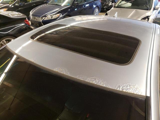 Photo 9 from auction – 2005 ACURA RL with VIN JH4KB16545C010790