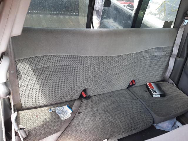 Photo 6 from auction – 2000 FORD F150 with VIN 1FTRX18L4YNB00253