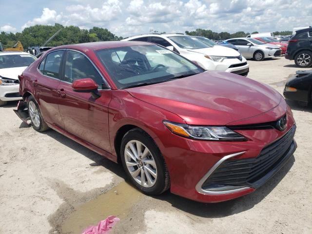 TOYOTA CAMRY LE 2022 with VIN 4T1C11AK5NU657596 - Photo from auction