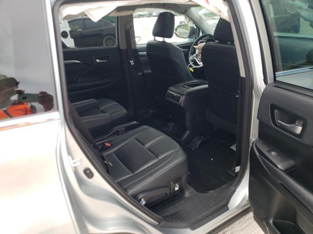 Photo 6 from auction – 2018 TOYOTA HIGHLANDER with VIN 5TDJZRFH9JS562134
