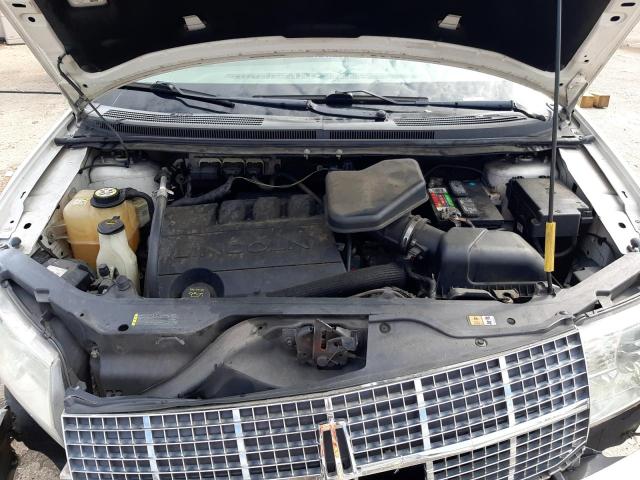 Photo 7 from auction – 2009 LINCOLN MKX with VIN 2LMDU68C39BJ04209