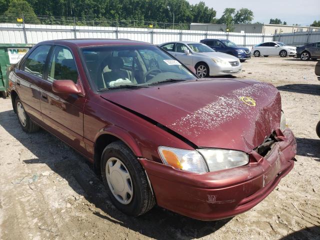 TOYOTA CAMRY CE 2000 with VIN 4T1BG22K5YU996149 - Photo from auction