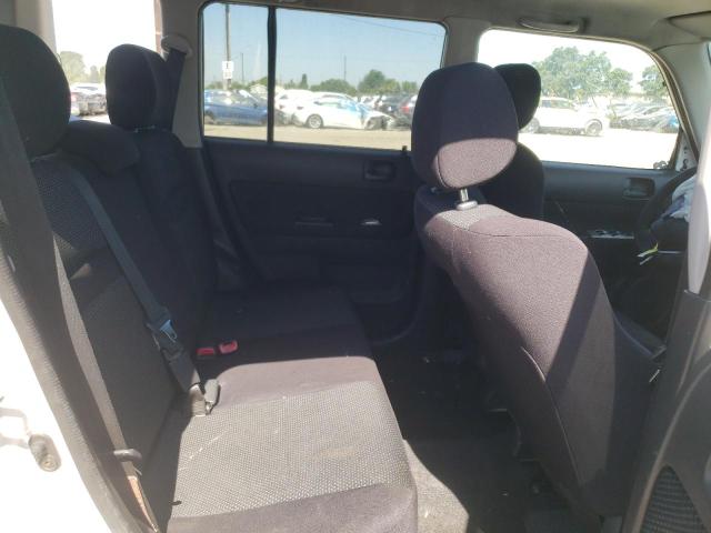 Photo 6 from auction – 2004 TOYOTA SCION XB with VIN JTLKT334440160991