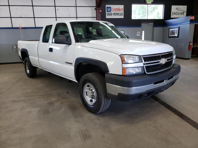 CHEVROLET SILVERADO 2006 with VIN 1GCHK29UX6E110497 - Photo from auction