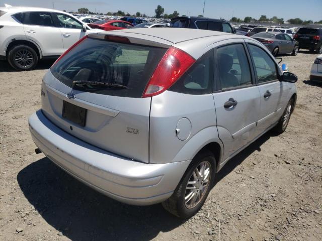 Photo 4 from auction – 2003 FORD FOCUS ZX5 with VIN 3FAFP37Z33R167085