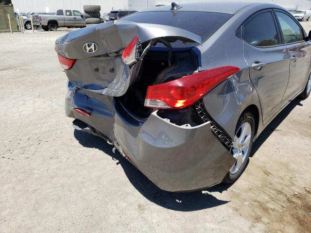 Photo 9 from auction – 2013 HYUNDAI ELANTRA GL with VIN 5NPDH4AE8DH378152