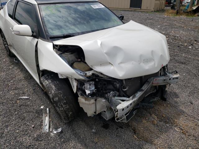 Photo 9 from auction – 2016 TOYOTA SCION TC with VIN JTKJF5C70GJ018133