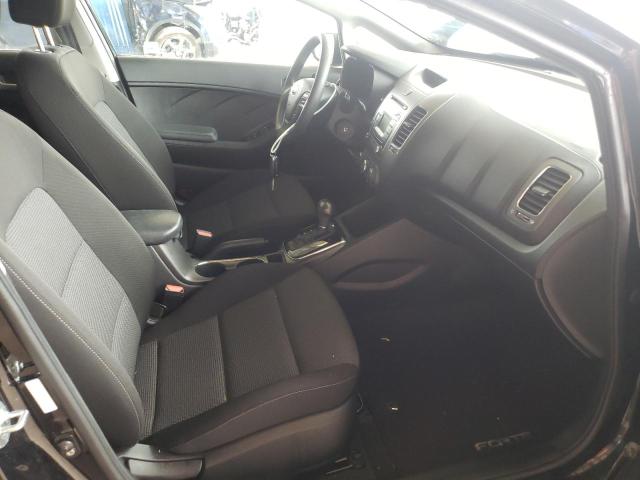 Photo 5 from auction – 2017 KIA FORTE LX with VIN 3KPFK4A73HE109451